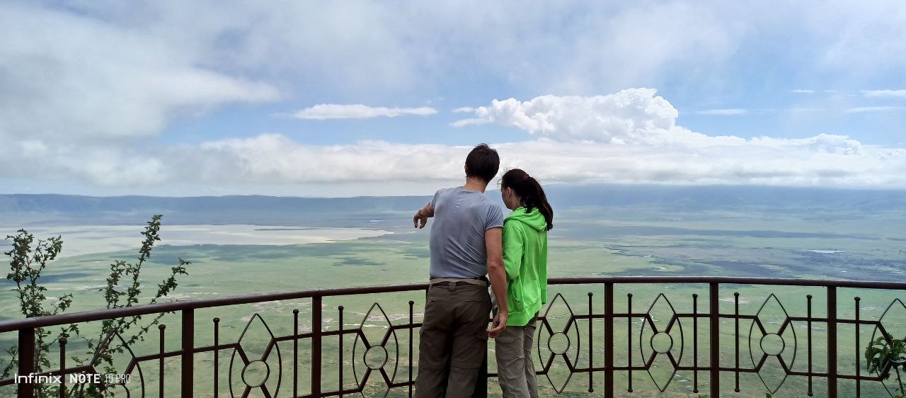 tourist in ngorongoro